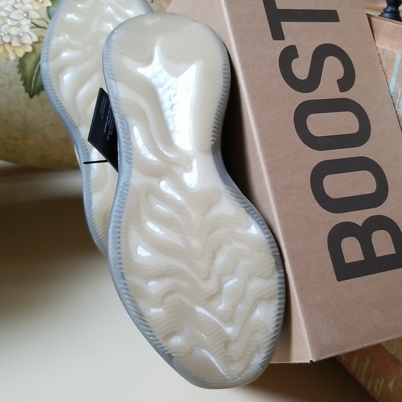 NWT Adidas Yeezy Boost 380 Pepper - SZ 9.5 - Picture 9 of 16